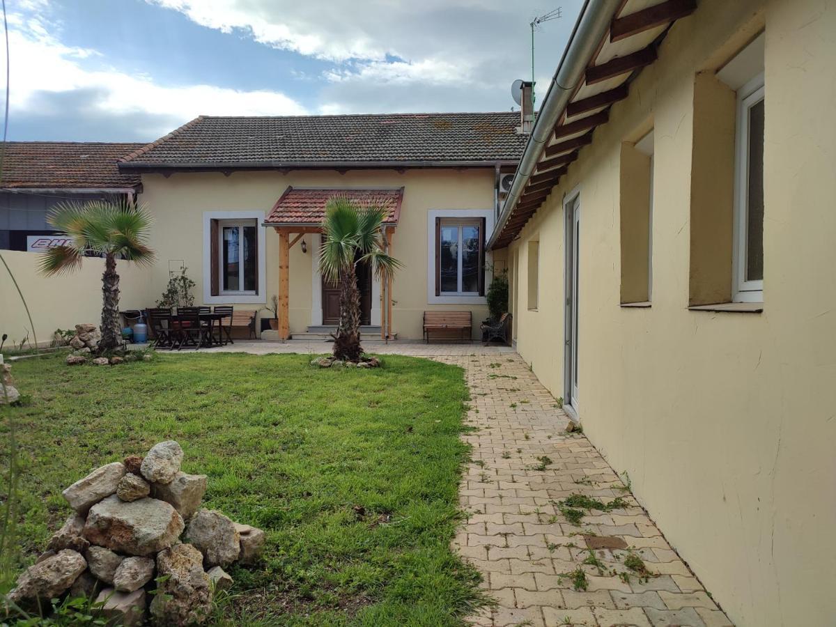 Ferienwohnung Jardin De Coubertin Béziers Exterior foto